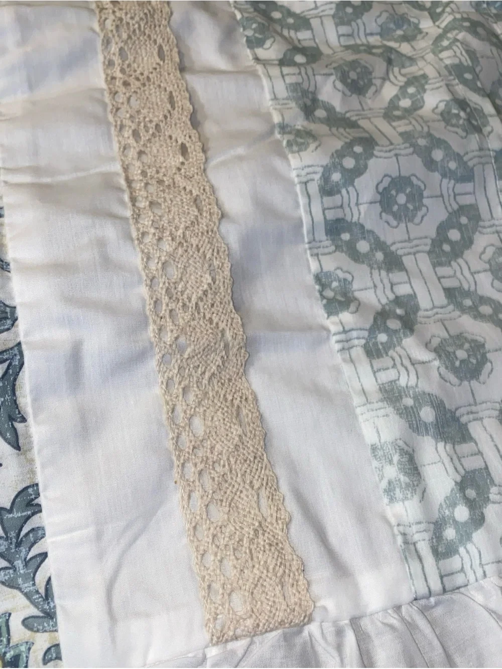 Madison Park Paisley Cottage Chic King Size Pillow Sham Set Of 2 NWOT